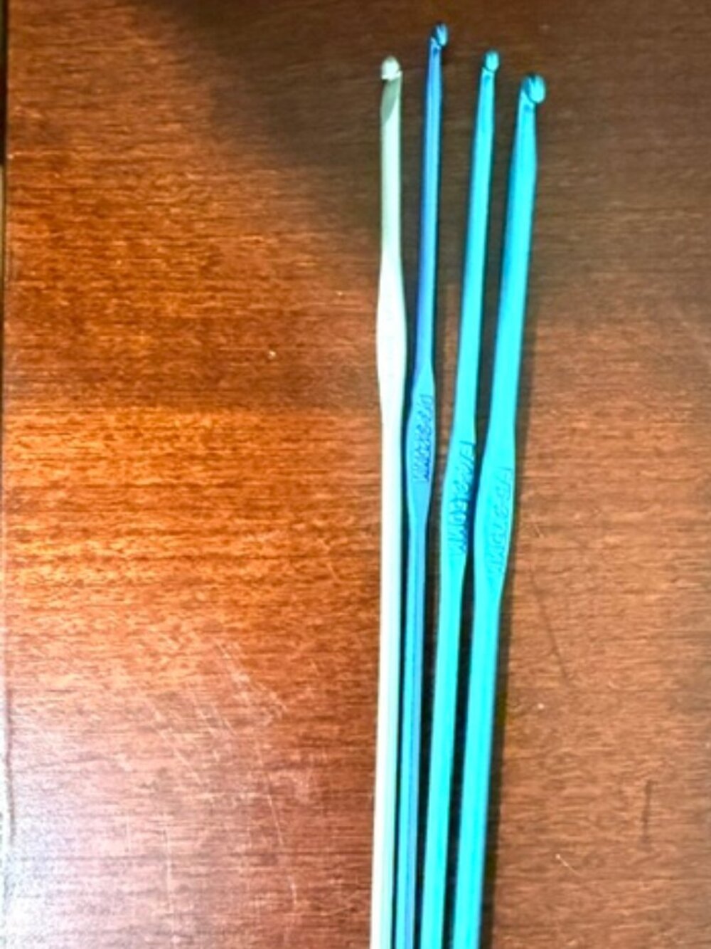 Lot of 4 Aluminum Crochet Hooks - Sizes C, D, E, F